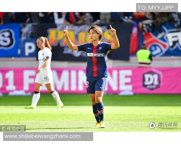 运动新闻巴黎圣日耳曼女足迎战强敌展现巾帼风采与足球魅力的精彩对决